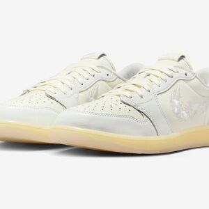 Jordan 1 low Rabbit Floral swoosh size 12